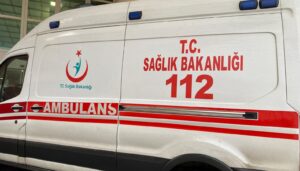 kamyon evin deposuna girdi iki yarali PxBTRYeU.jpg